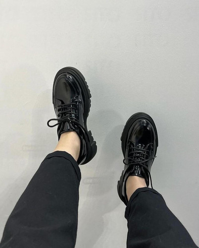 لوفرای ترند کلاسیک. کفش کلاسیکسایز بندی:۳۶۴۲رنگبندی:مشکی براق، مشکی مات، سفید